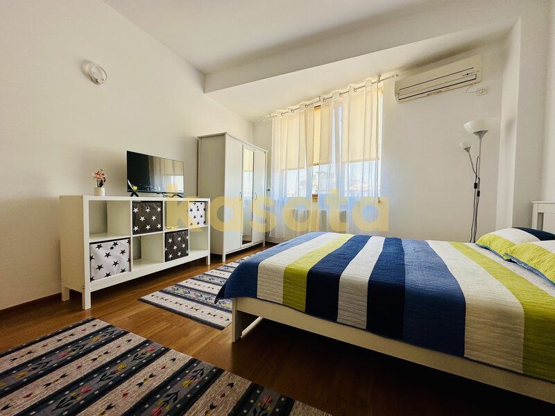 Dacia, Eminescu, de inchiriat garsoniera, bloc nou.